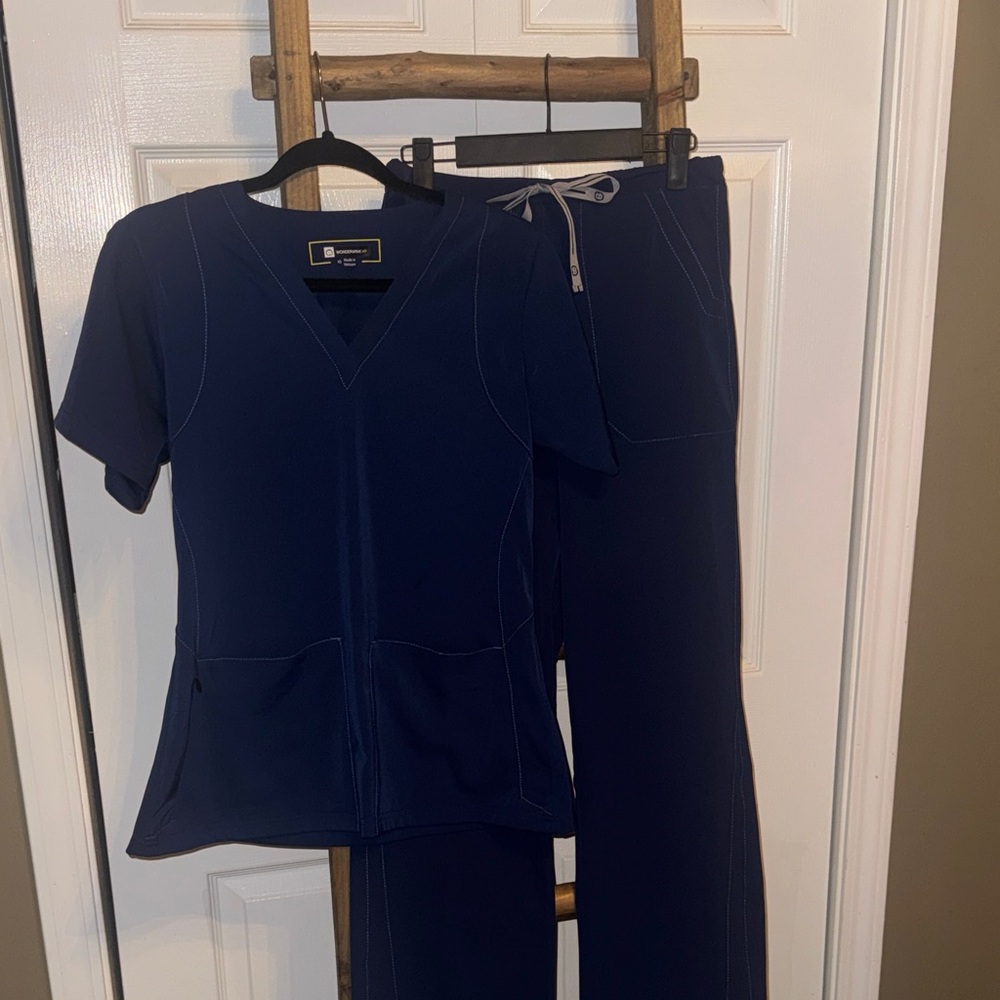 WonderWink Women's Scrub Set - Navy Blue
